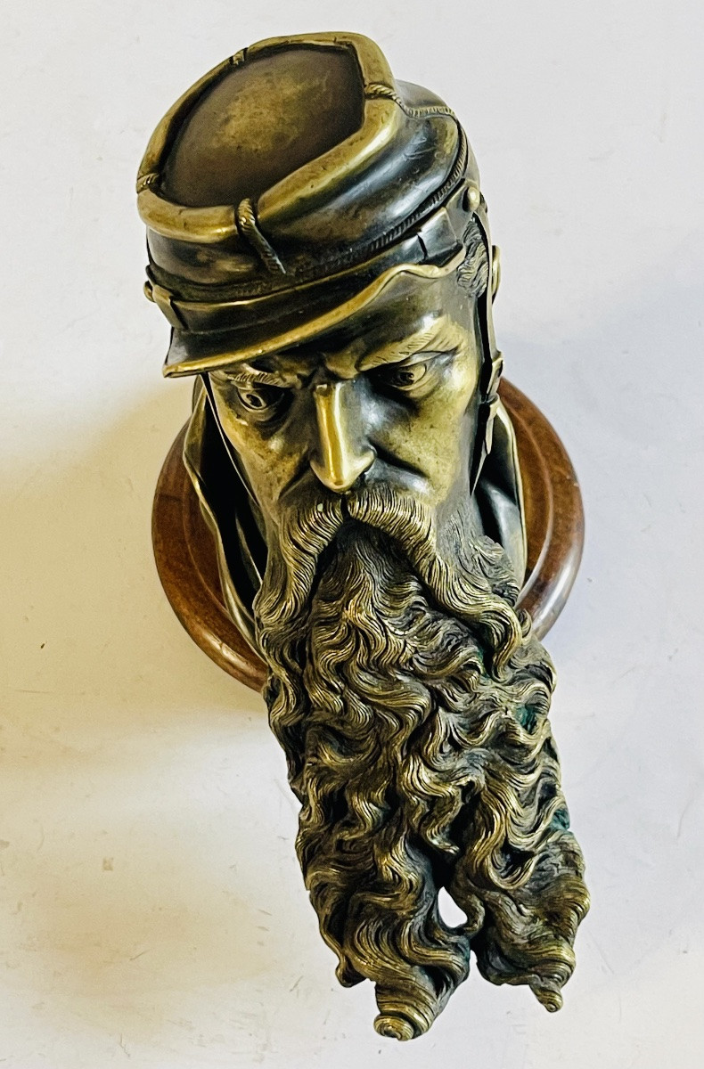 Soldat en bronze -photo-1